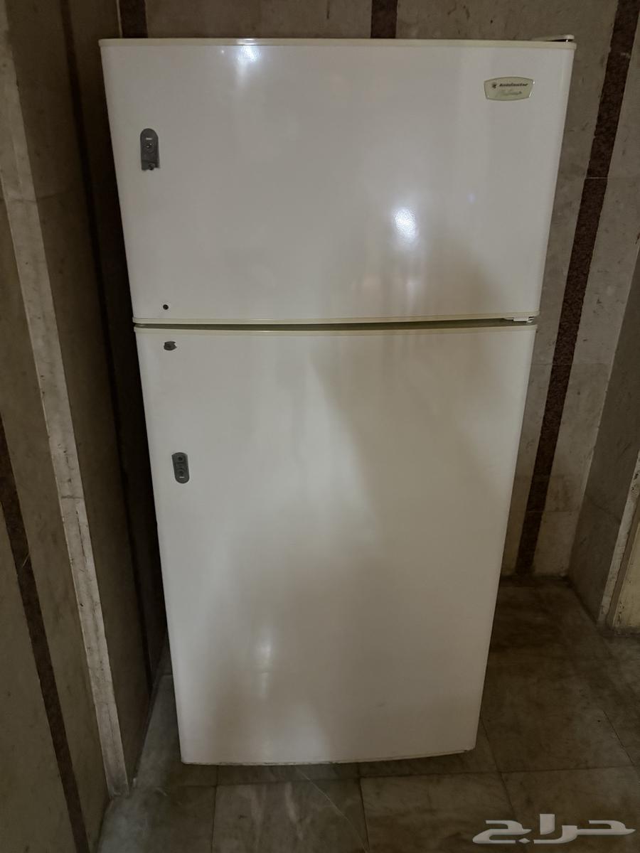 ثلاجه للبيع نضيف المشكله ف أيادي الثلاجه مكسوره 464569875638915110
