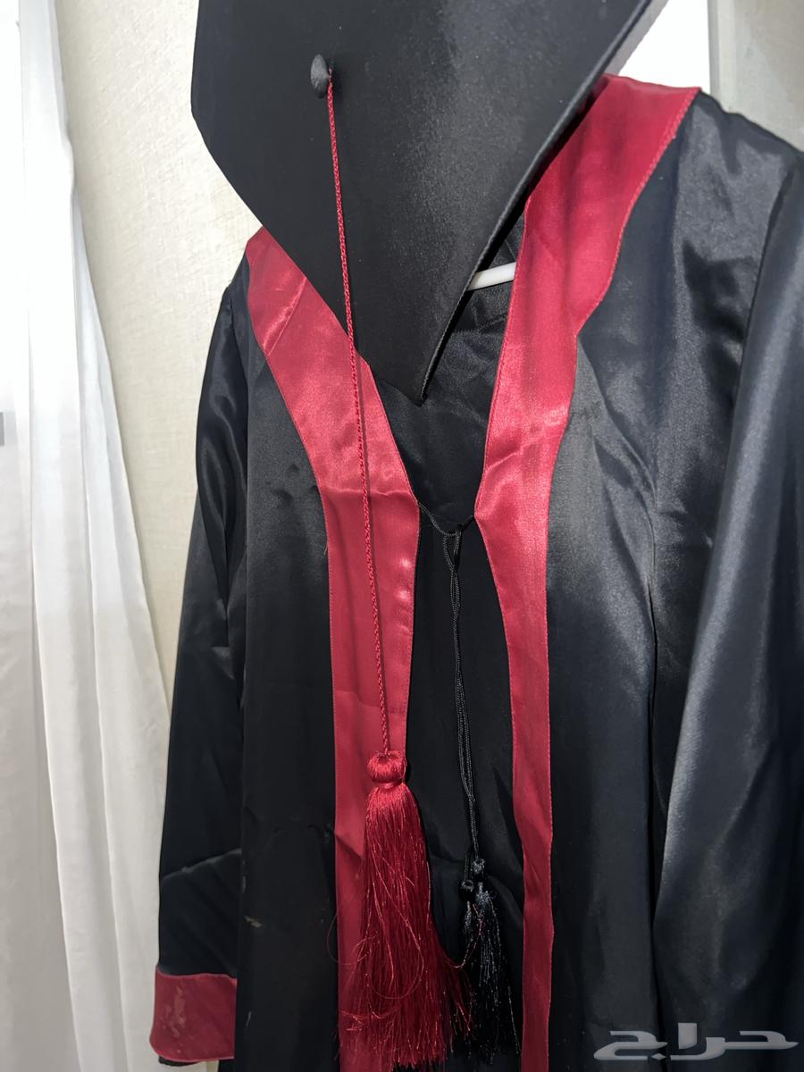 بيع ارواب تخرج بسعر رمزي (اسود- سماوي- وردي)64569426667393114