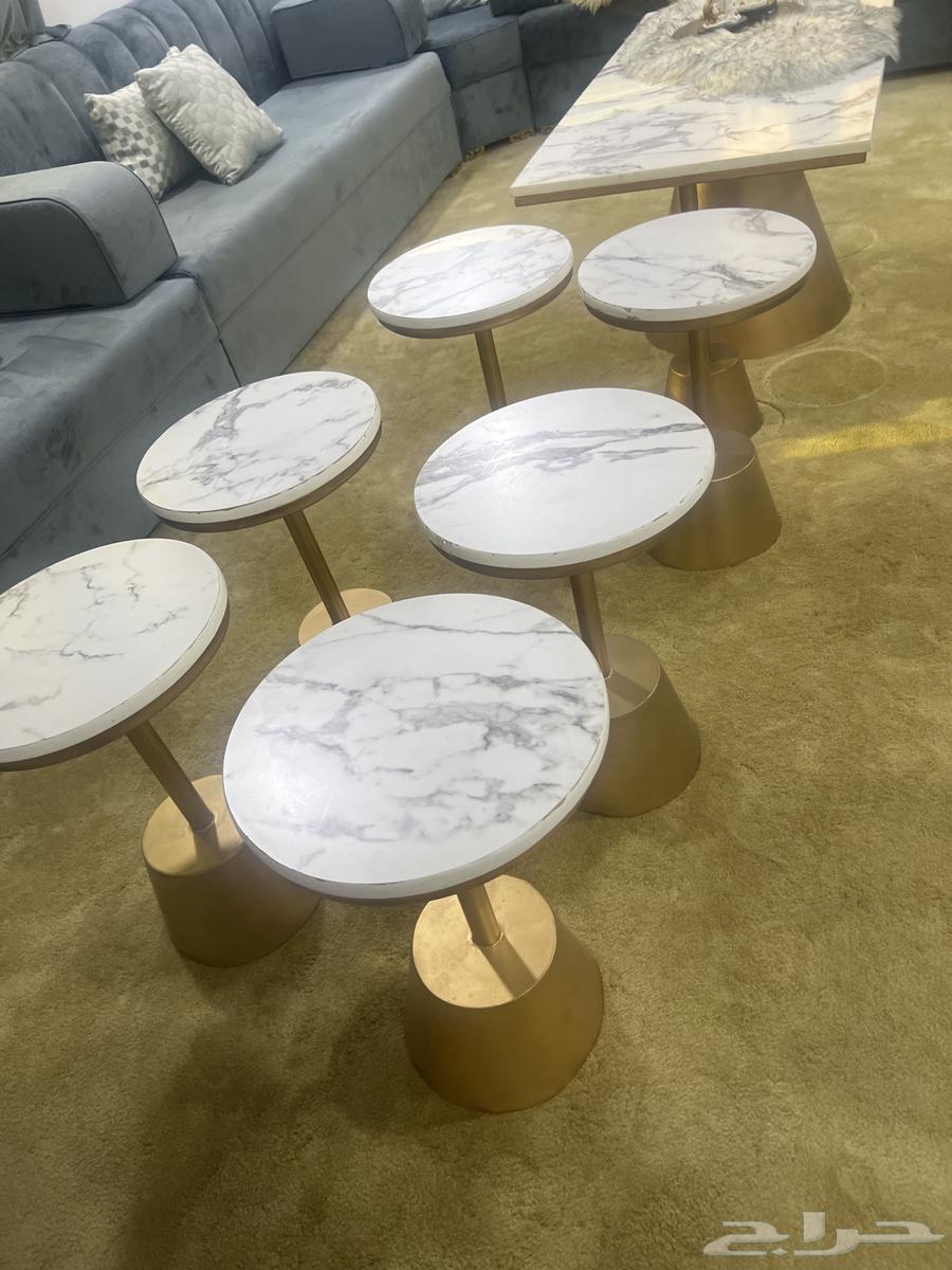 طاوله مع بناتها استخدام نظيف64567351228801112