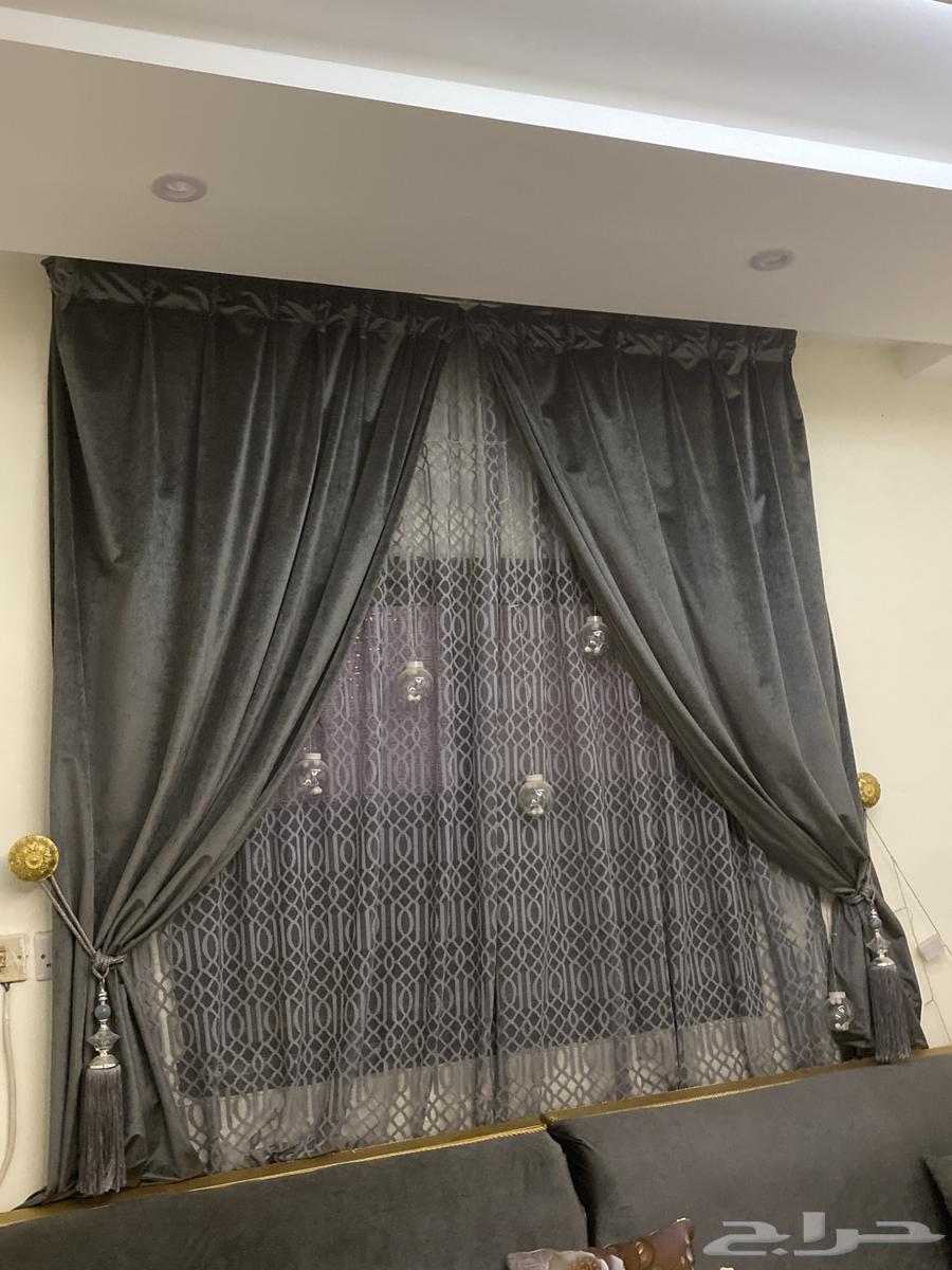 كنب صاله 4 في 5 لون رمادي مع أطراف ذهبي مع الفرشه 2 في 364563853931521112