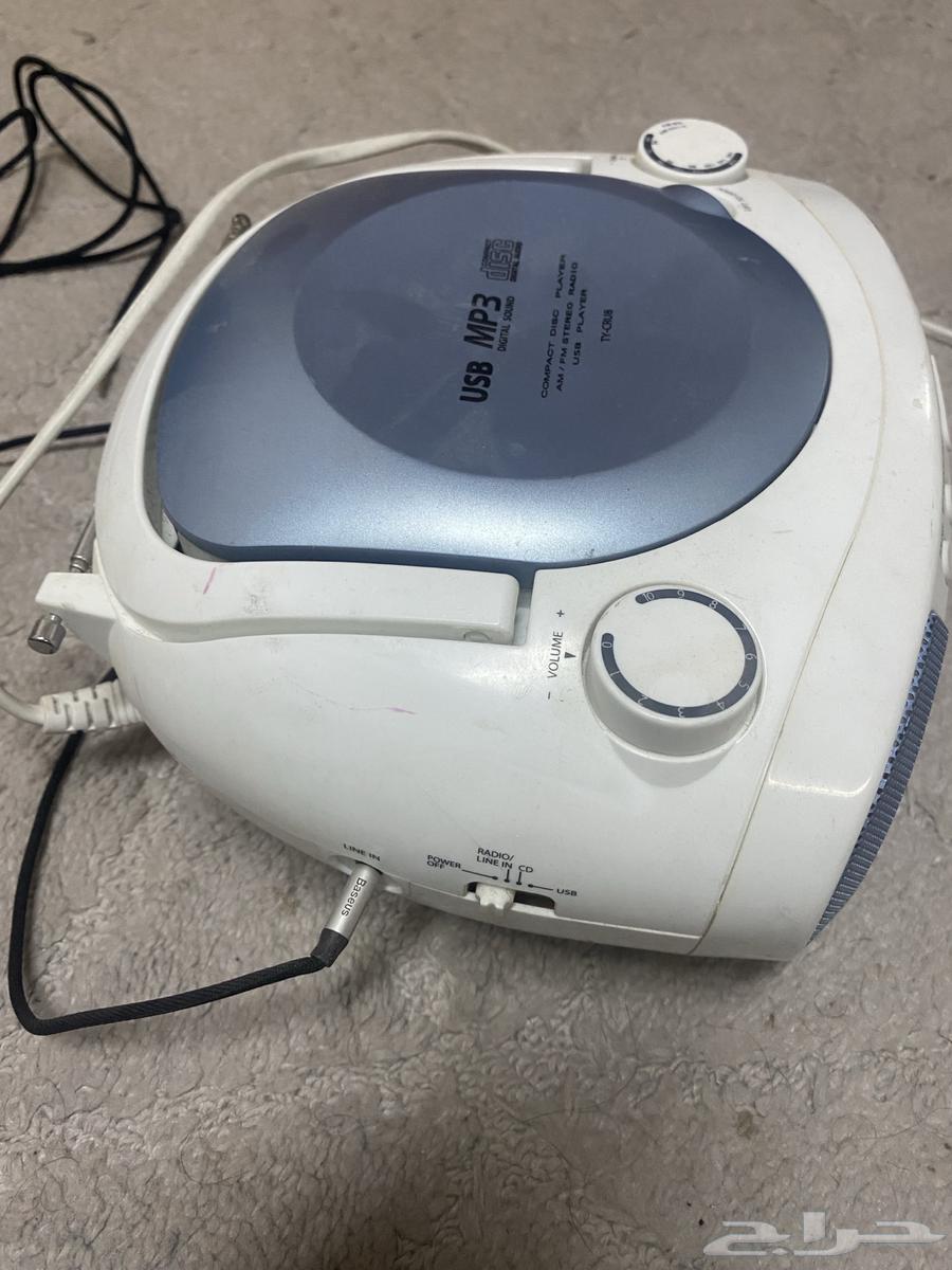 Pink cassettes, radio and Toshiba 4-in-1 recorder64571203353347114