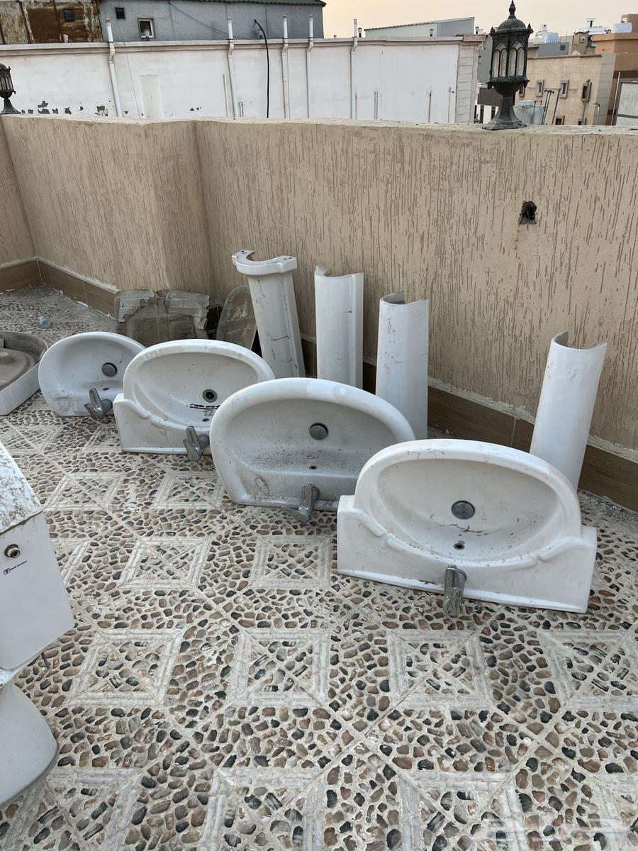 للبيع كراسي فرنجي ومغاسل نظيفة64568824689153110