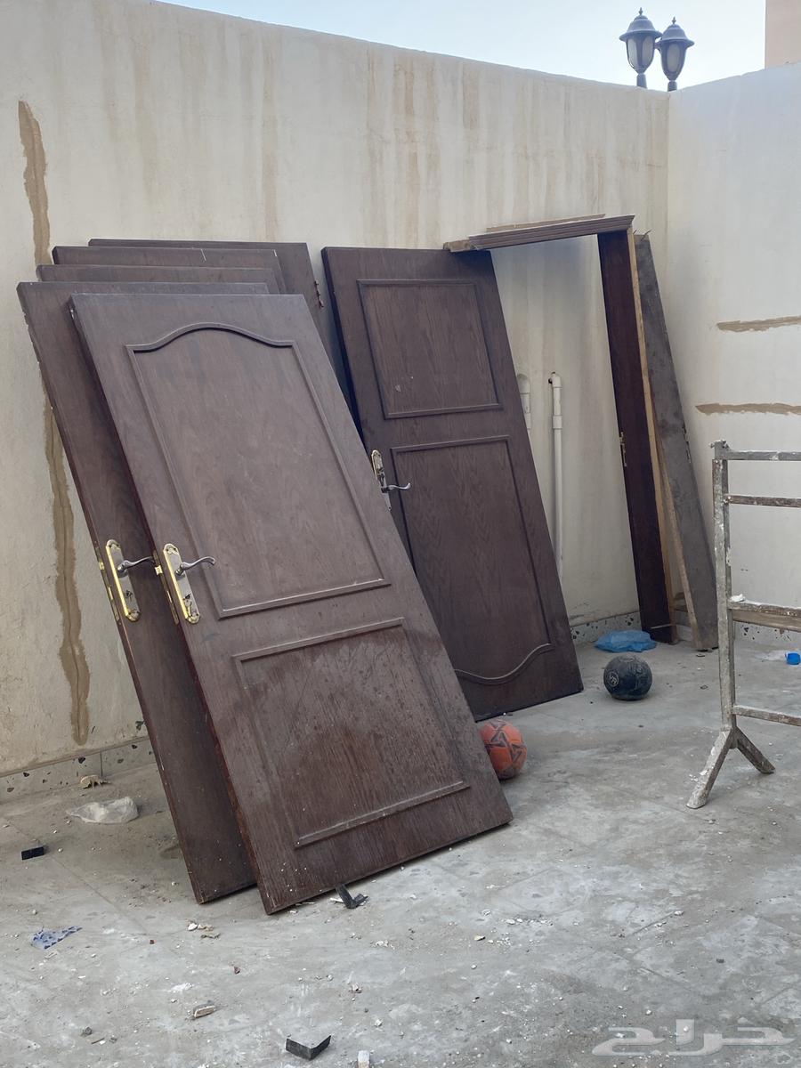 يوجد لدي خمس أبواب خشب الواحد 100 بحاله ممتازه نظيفه64565925682049110