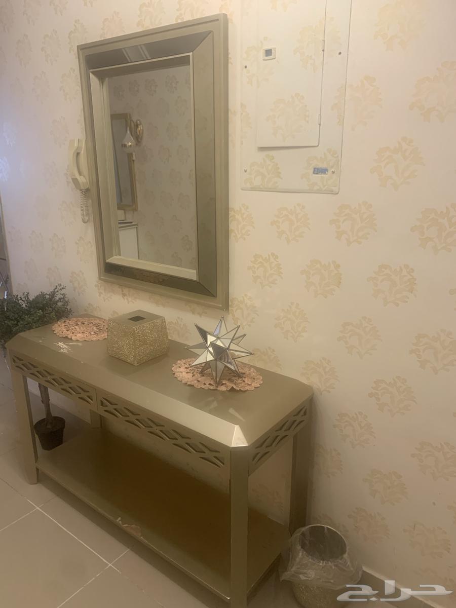 مدخل مع اكسسوارته والمرايا64504626958339111