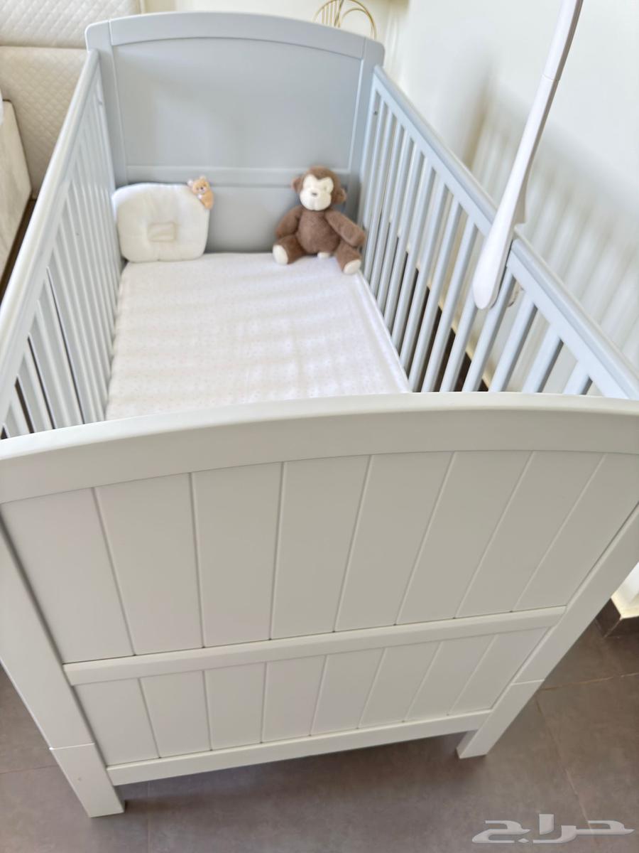 للبيع سرير اطفال من ماماز اند باباز استعمال خفيف64563978229762114