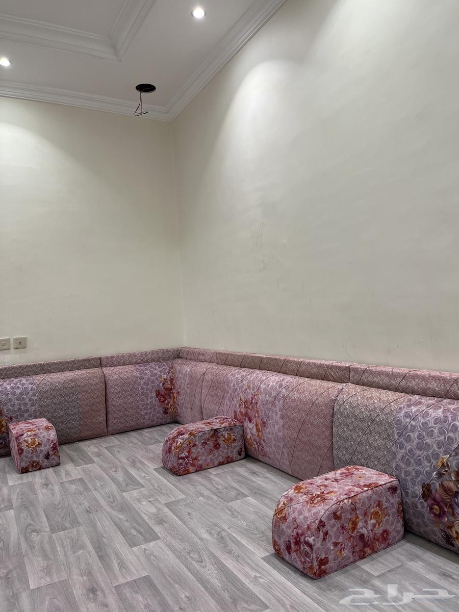 كنب ارضي نظيف64565479711875112