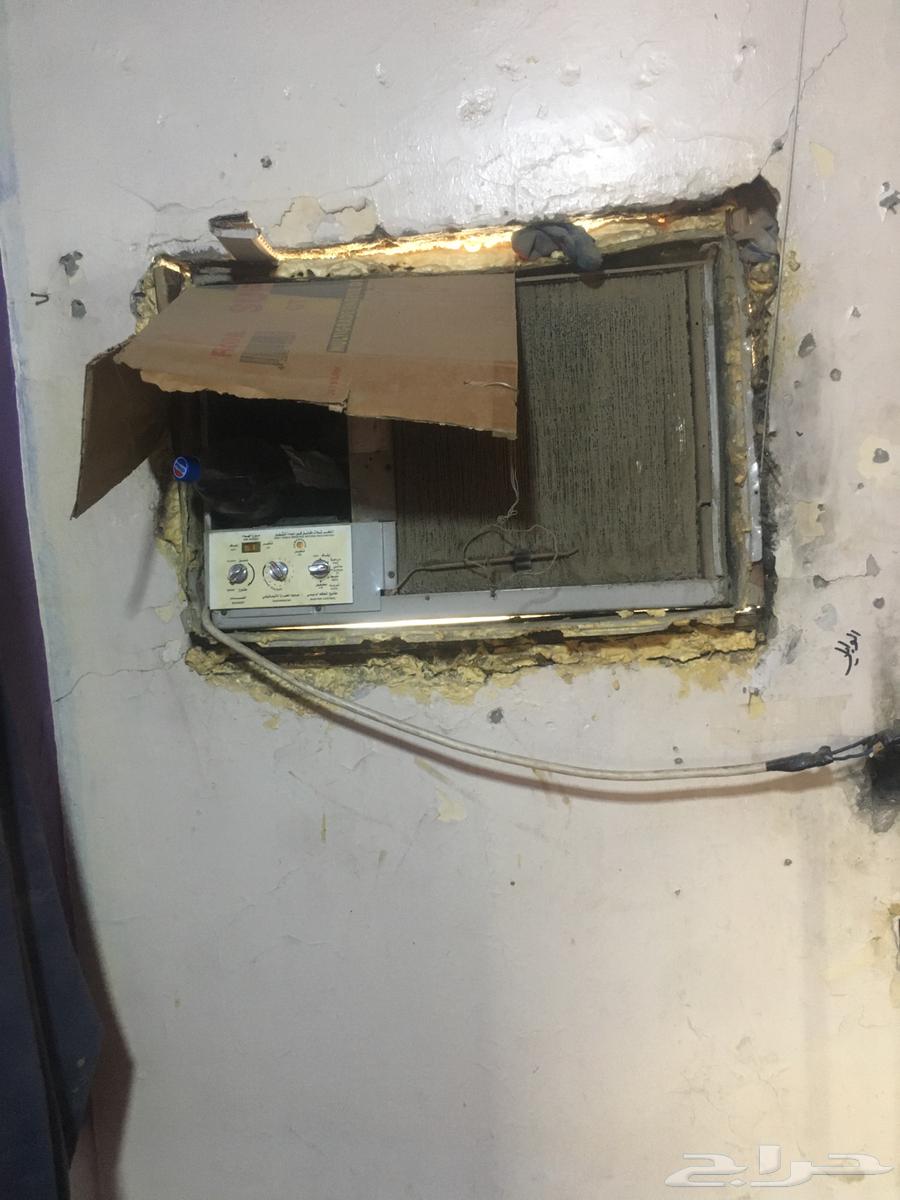 اثاث للبيع رخيص جدا قنبنه غاز وطباخ عينين ومكيف64543464487041111