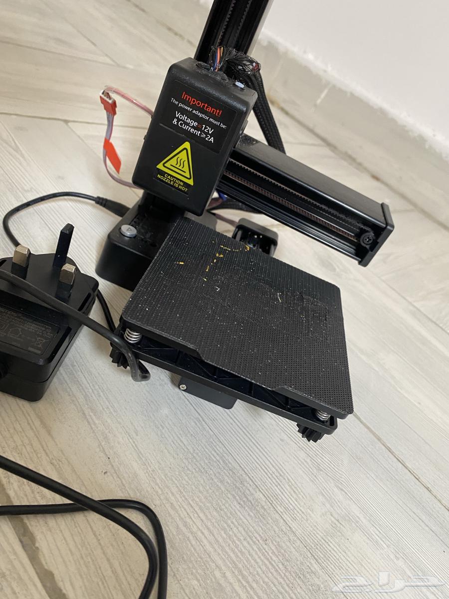 Small 3D printer with filament64565703117569111