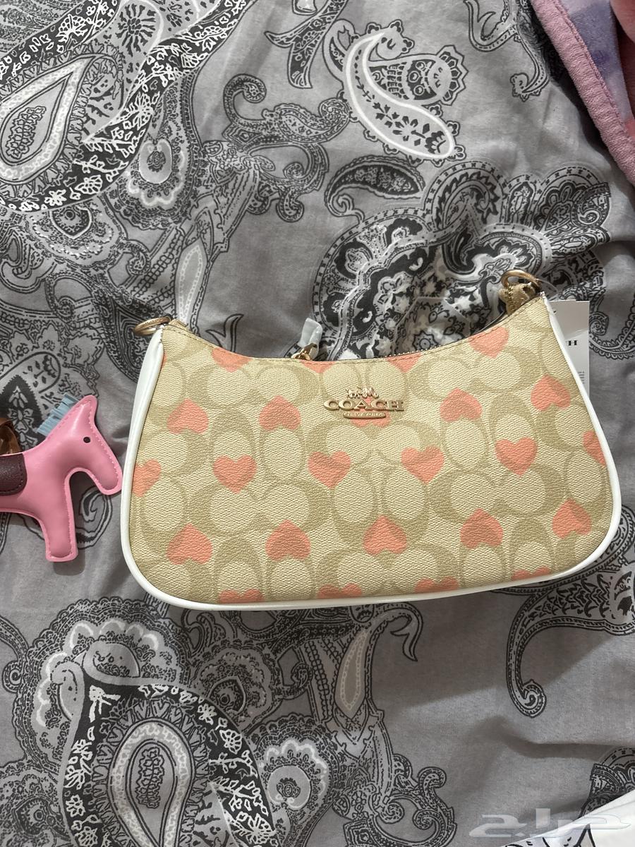 شنطة قوتشي نسائية64563688479619110