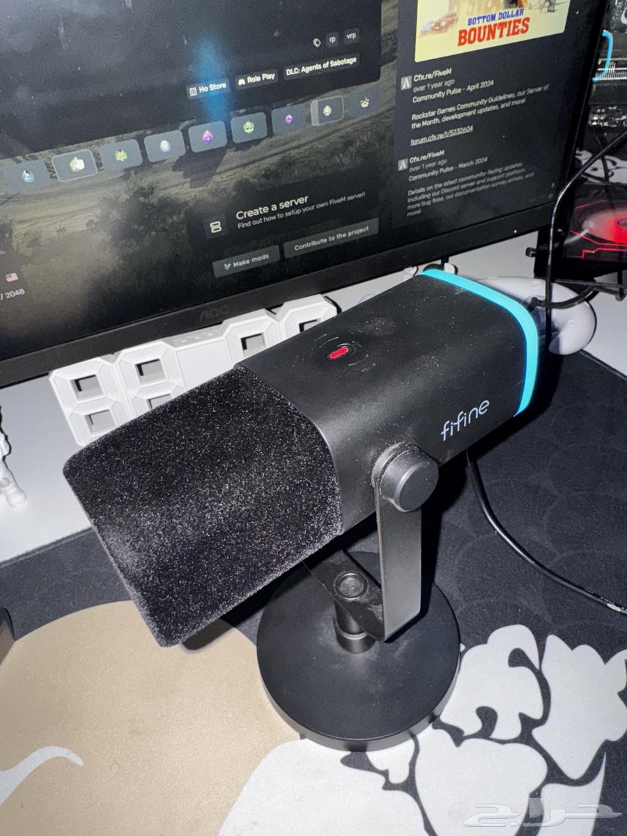 Mike with Fifine company's accessories64569274839171113