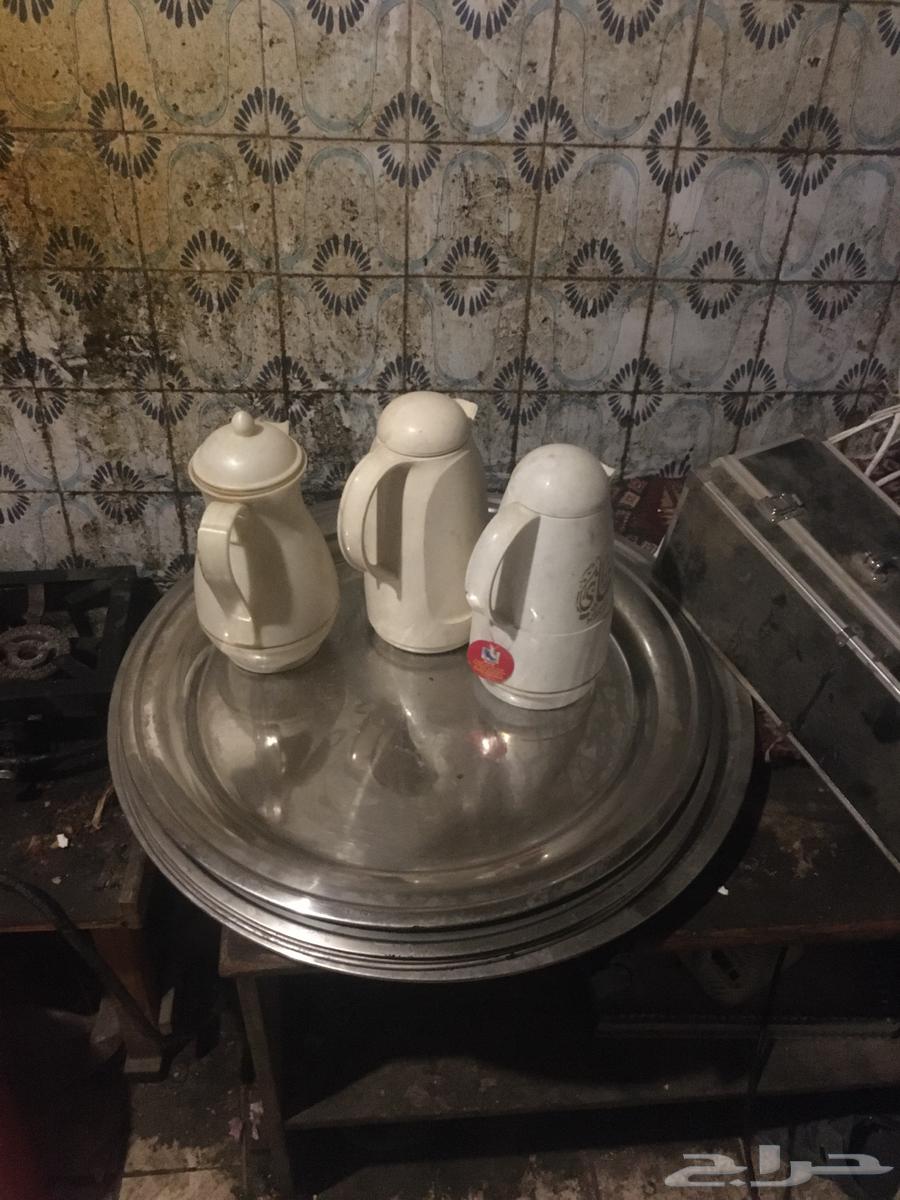 اثاث للبيع رخيص جدا قنبنه غاز وطباخ عينين ومكيف64543464487041112