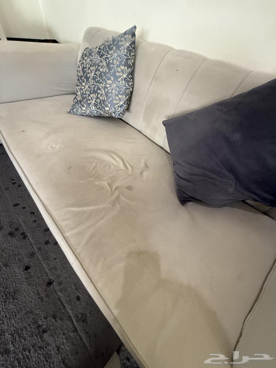 كنب وطاولات خدمة مع ستارة رول64565898196994113