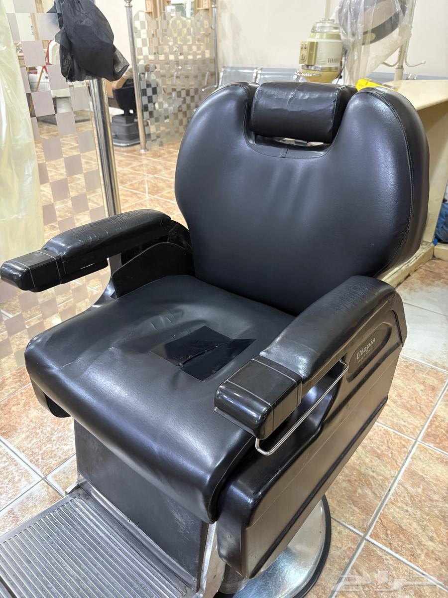 أدوات صالون حلاقة معروضة للبيع64562978950401112