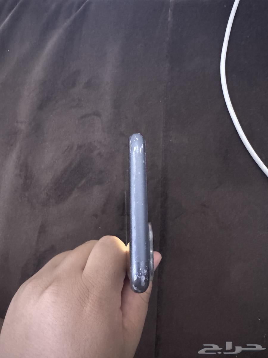 ايفون 11 أسود64564019360131110