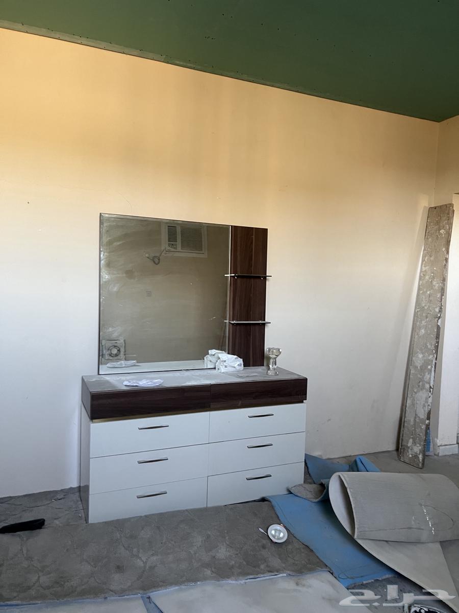 دولاب وتسريحة64569753863171112