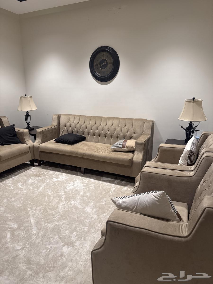 كنب كبير يكفي 17 شخص مستخدم64563619708674110