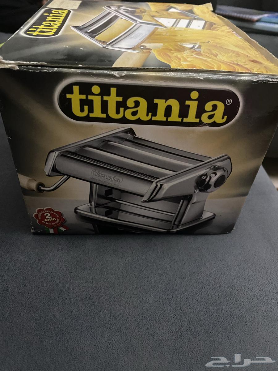 A new samosa machine, its box has never been used for owners of64569862192513114