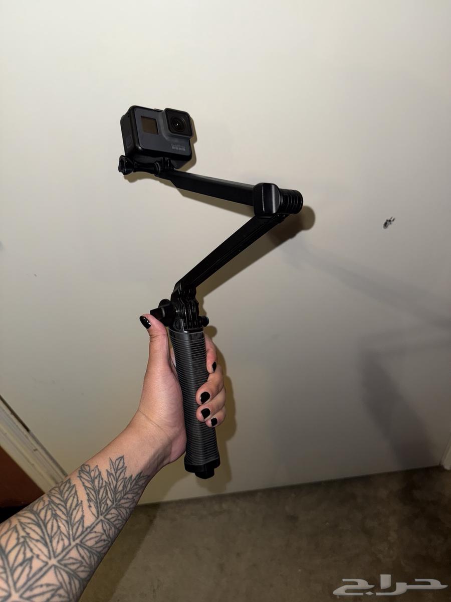 Go Pro Hero 6 in Great Condition   128GB card   tripod64564587977859112