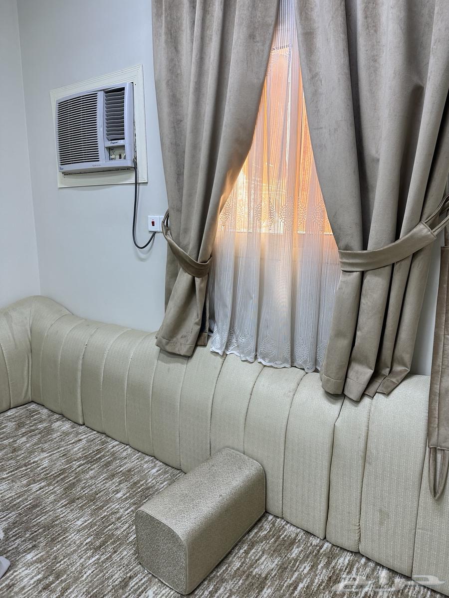 مساند و طاولة بلازما64567766989058112