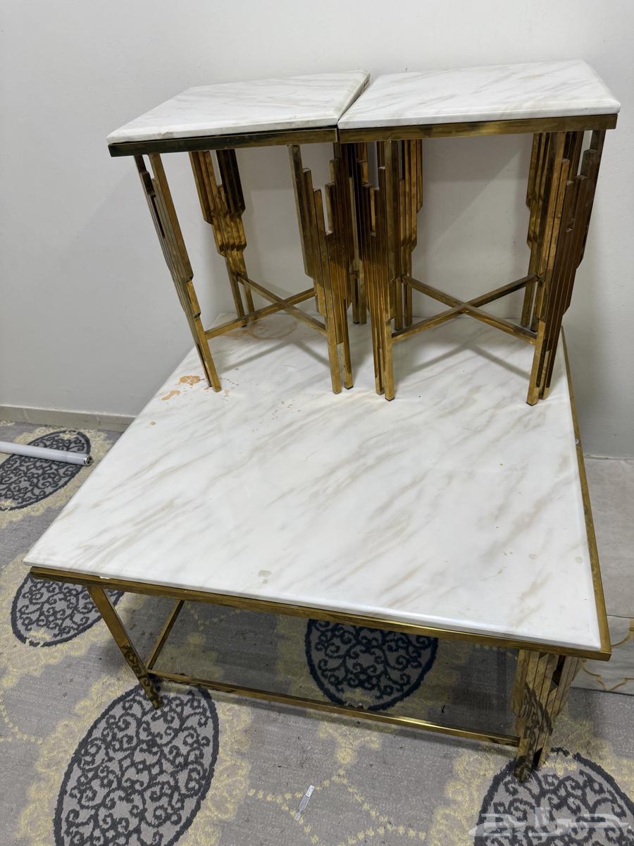 Marble table and side tables64566921057921111