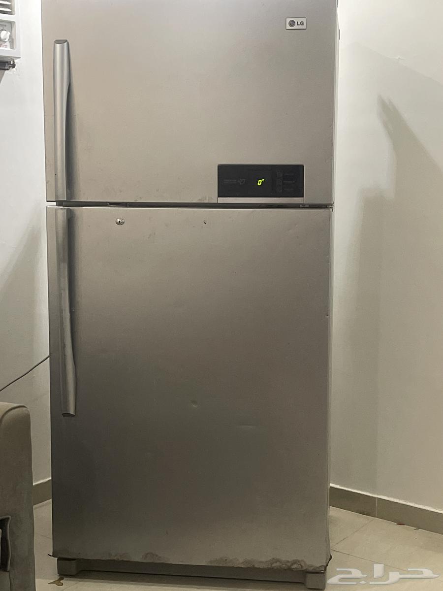 ثلاجة كبيره للبيع العنوان جده المنار64563936754947110