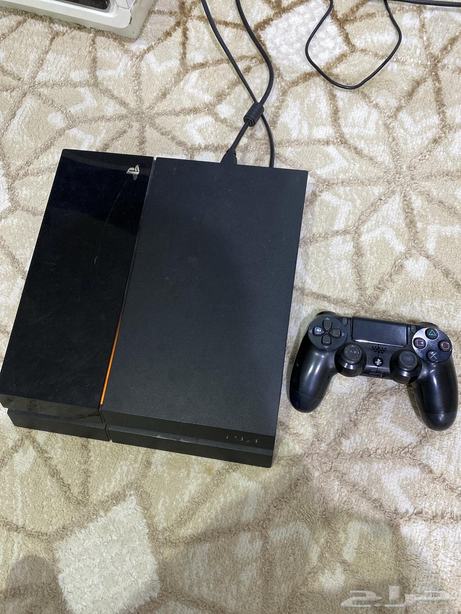 بلاي ستيشن فور سليم وشغال مع يده واشرطه64568687865089110