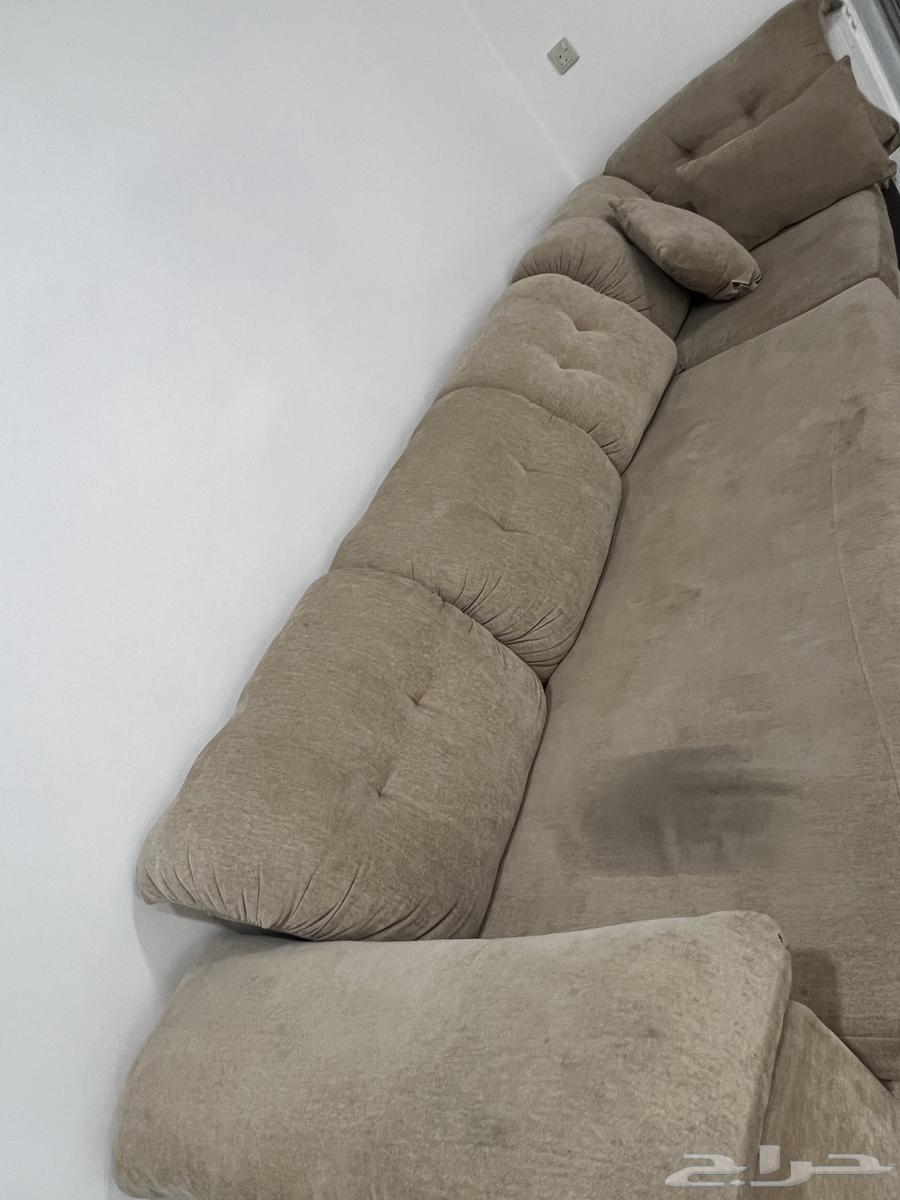 Sofa and dining table64562671184385110