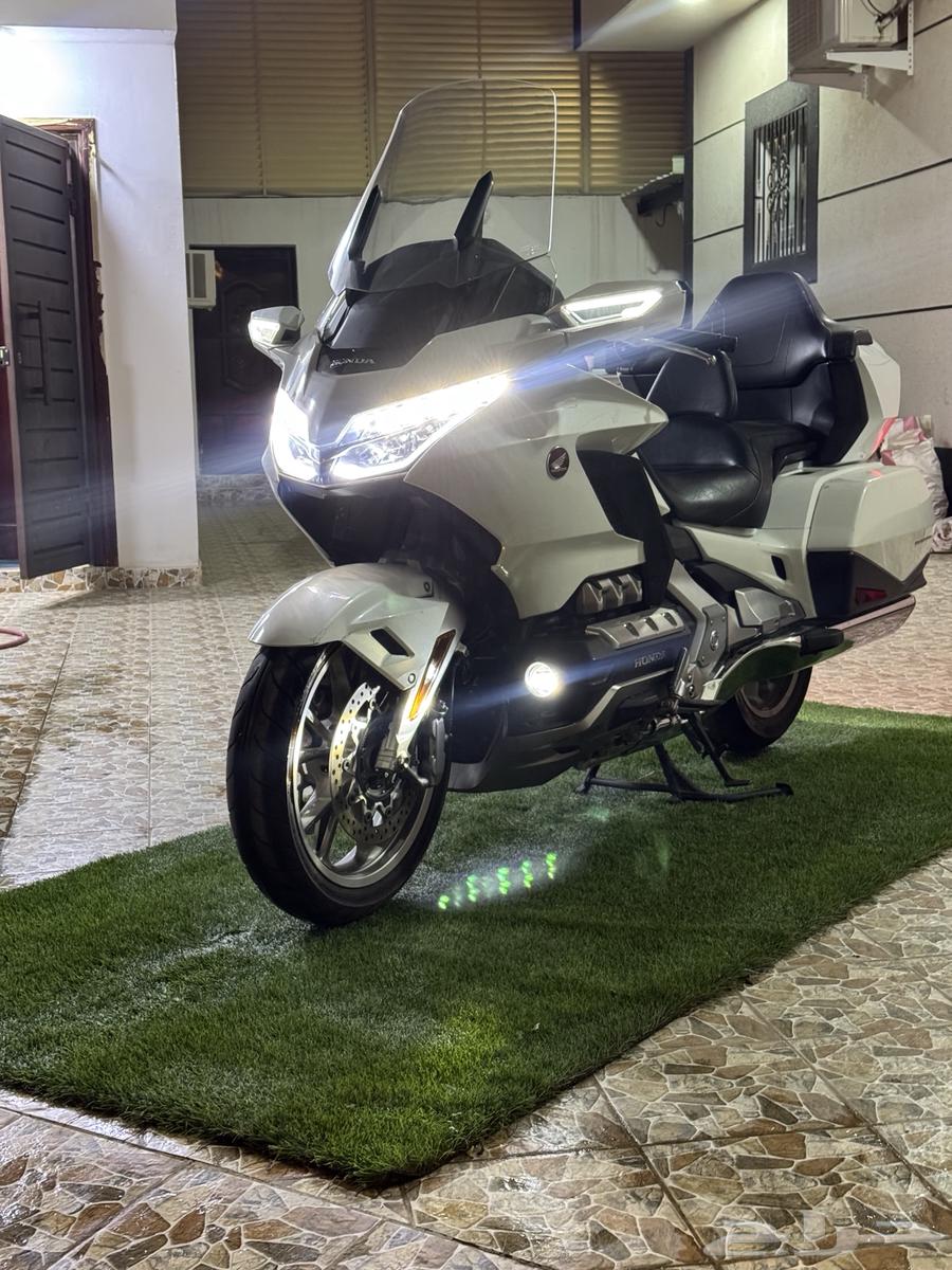 دراجة نارية هوندا قولدوينق64568578406018110