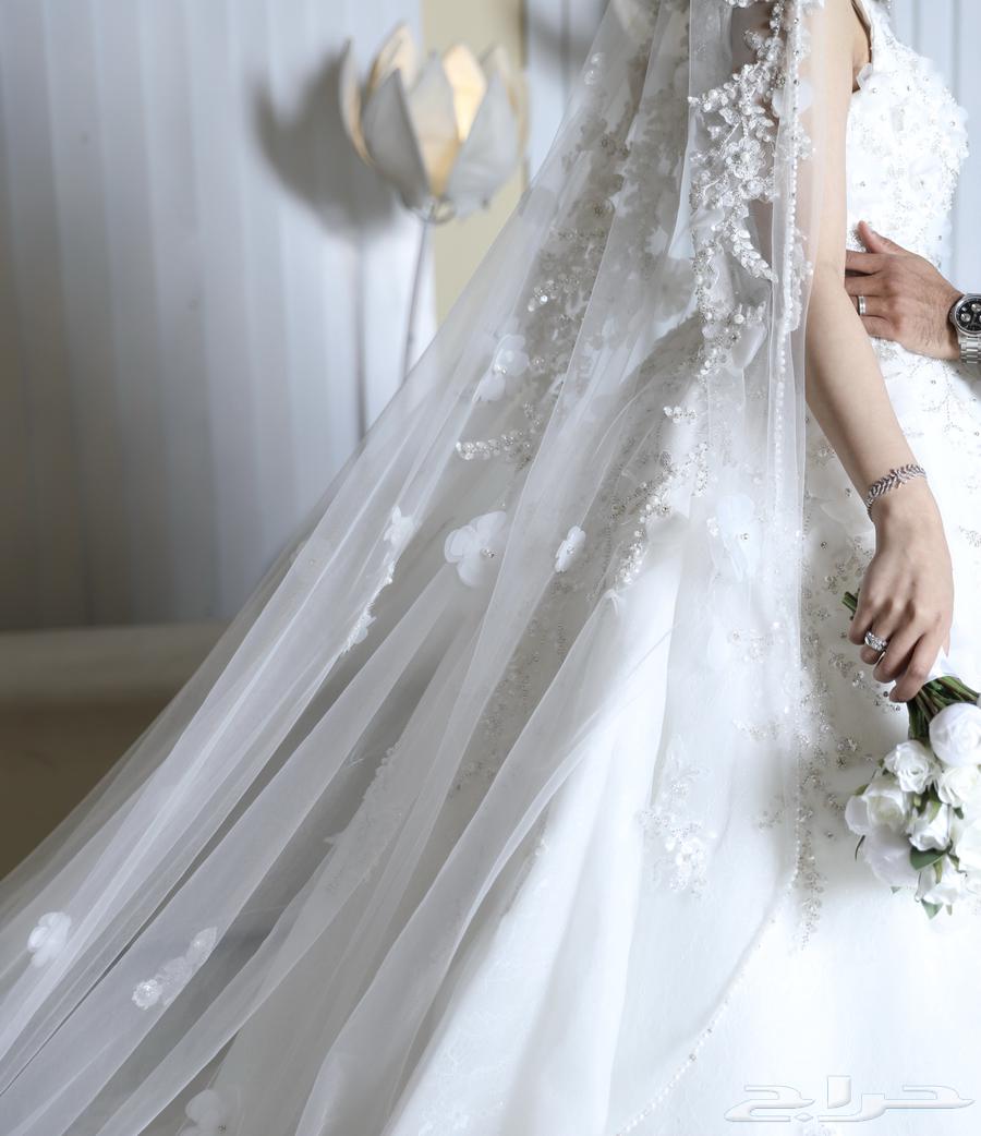 فستان عروس فخم وذيل وطرحه طويله64567434212481114