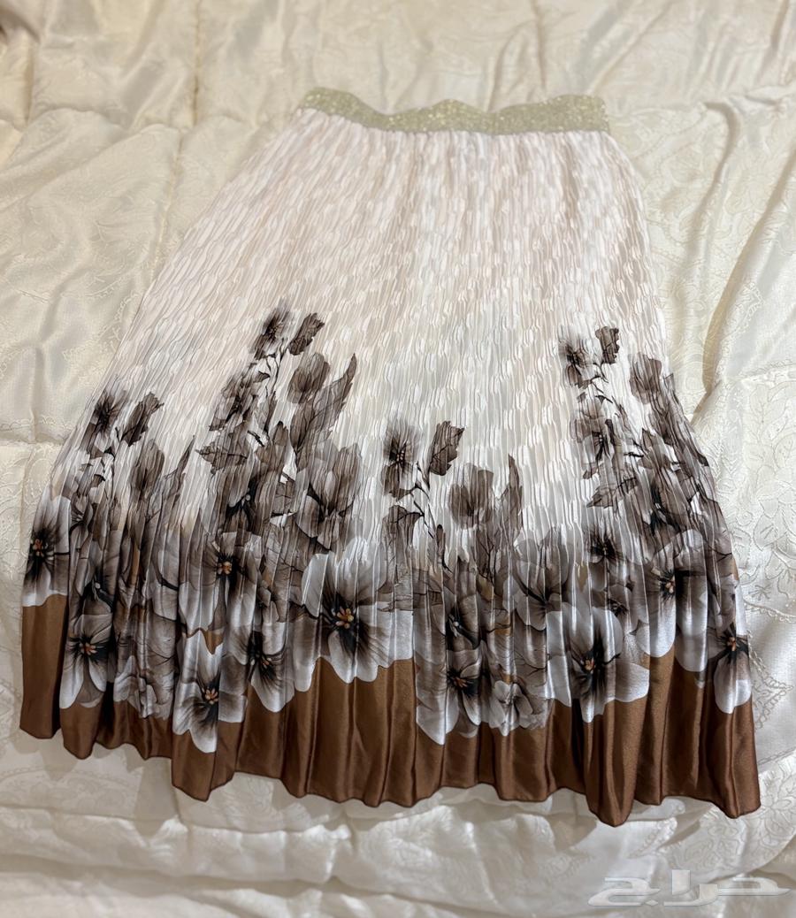 تنورة كسرات مقاس سمول نظيفة للبيع.64496078195969110