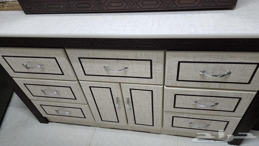 غرفة نوم متكاملة شبه جديد للبيع64571189374082112