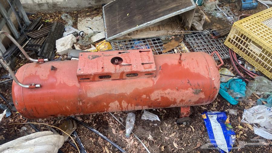 قلص و مواطير هوا للبيع64565522419970112