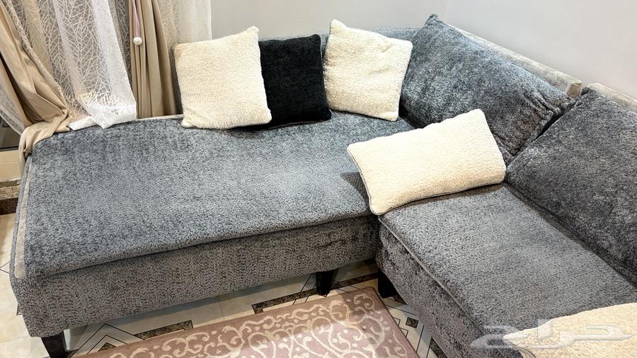 ثلاجة وتلفزيون وكنب ركنه وسرير أطفال64570394318467113