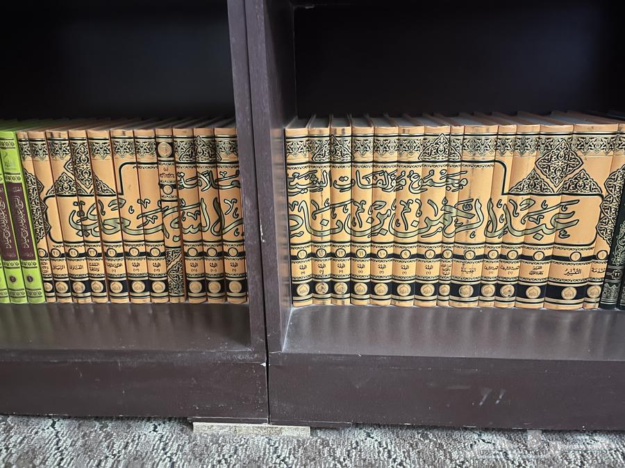 كتب للبيع64565340088961112