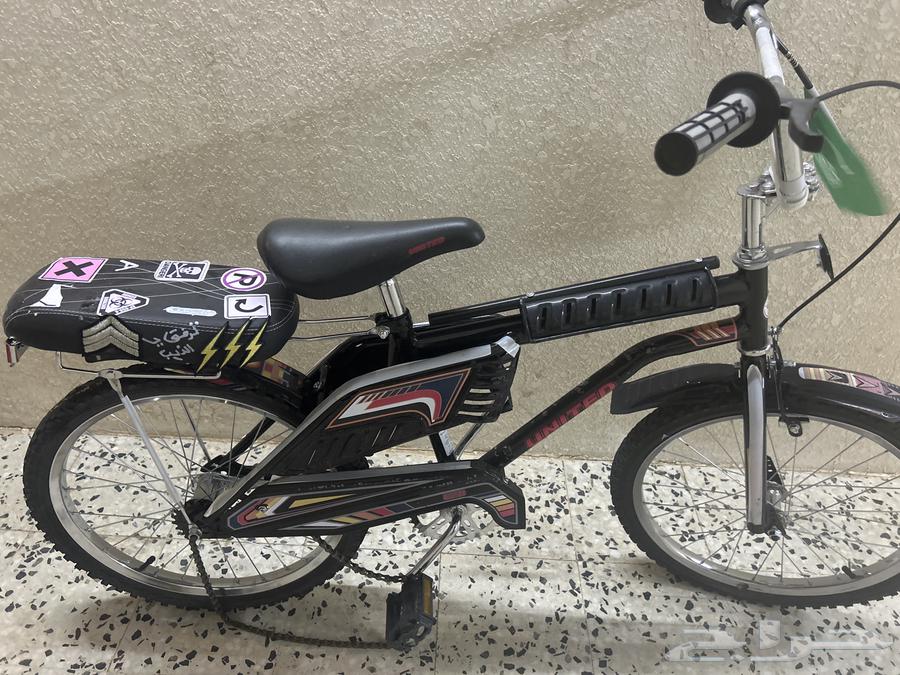 Modified black Rambo bicycle with Chinese defect 1 the chain is loose64569454380419111