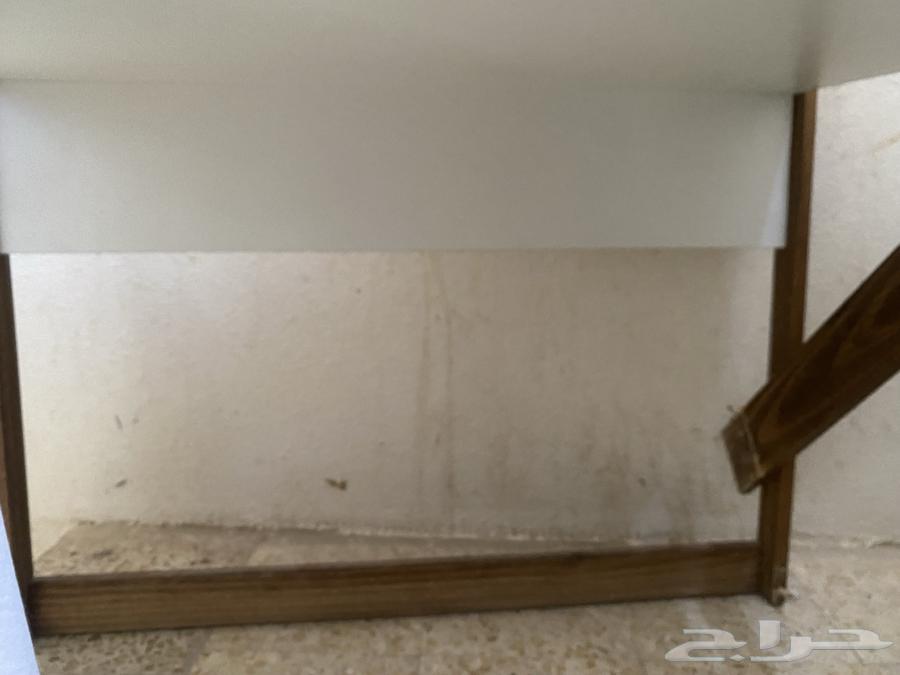 طابعة hp مستخدمه استخدام نظيف و طاولة64566313354113114