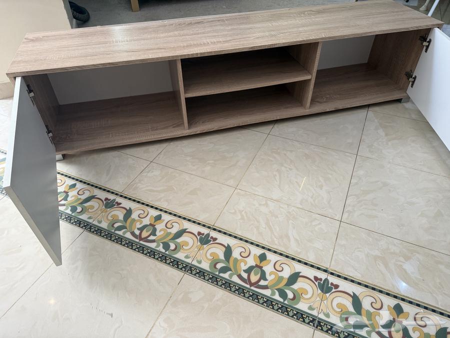 طاولت شاشه تلفزيون بيع مستعجل64566203320194111