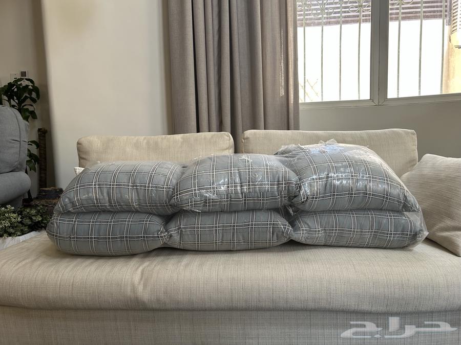 مخدات كنب صغيرة جديدة للبيع64565061475075110