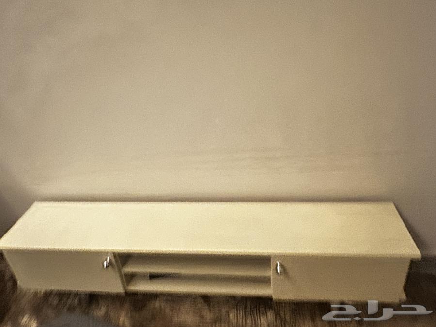 طاولة تلفزيون نظيفه64563729946113111