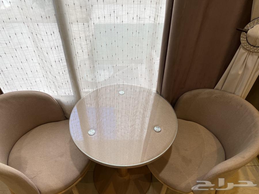 Coffee table64564088324355110