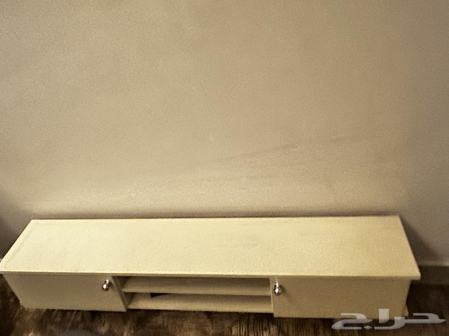 طاولة تلفزيون نظيفه64563729946113110