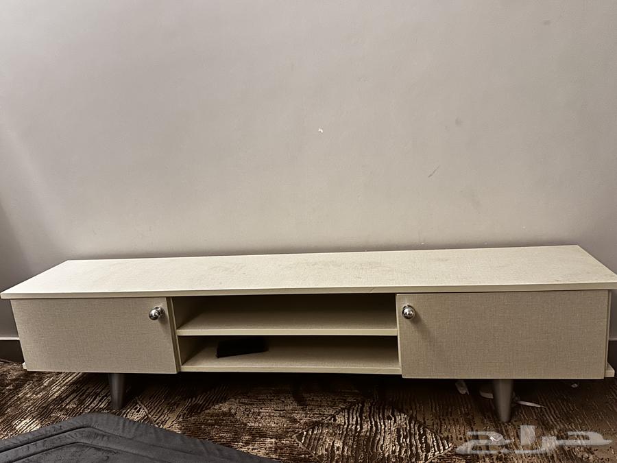 طاولة تلفزيون نظيفه64563729946113112