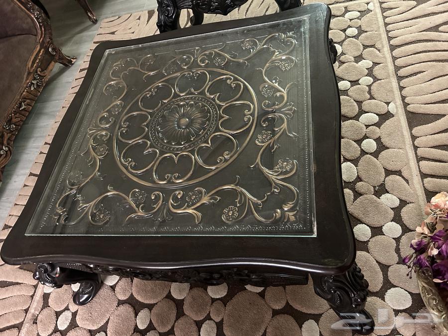 طاولة للبيع 500 ريال قابل للتفاوض64566008769795111