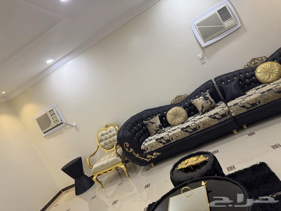 للبيع أثاث فاخر ( كنب   ستاير   طاولات   سجادة )64570258272259113