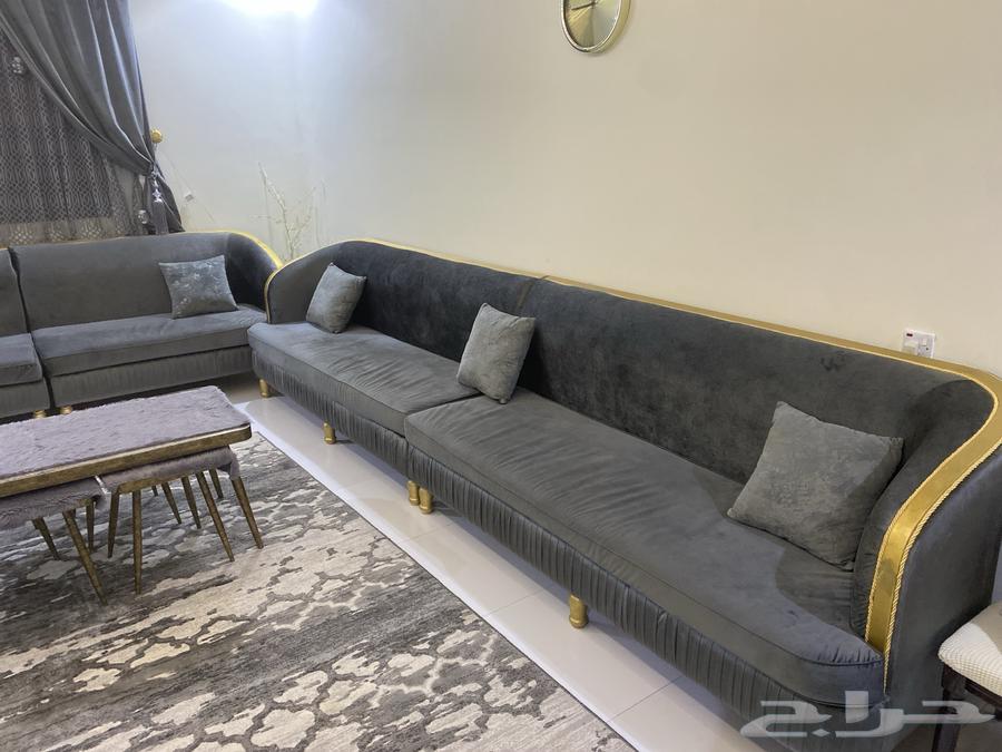 كنب صاله 4 في 5 لون رمادي مع أطراف ذهبي مع الفرشه 2 في 364563853931521110