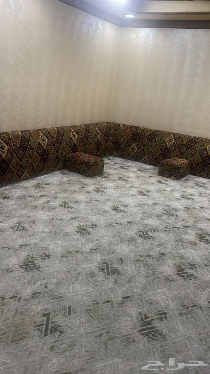 جلسة ارضية للبيع64565494359169111