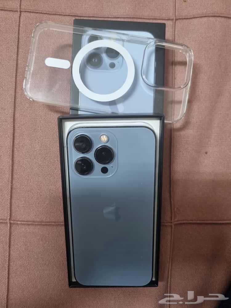 iPhone64566603352194113