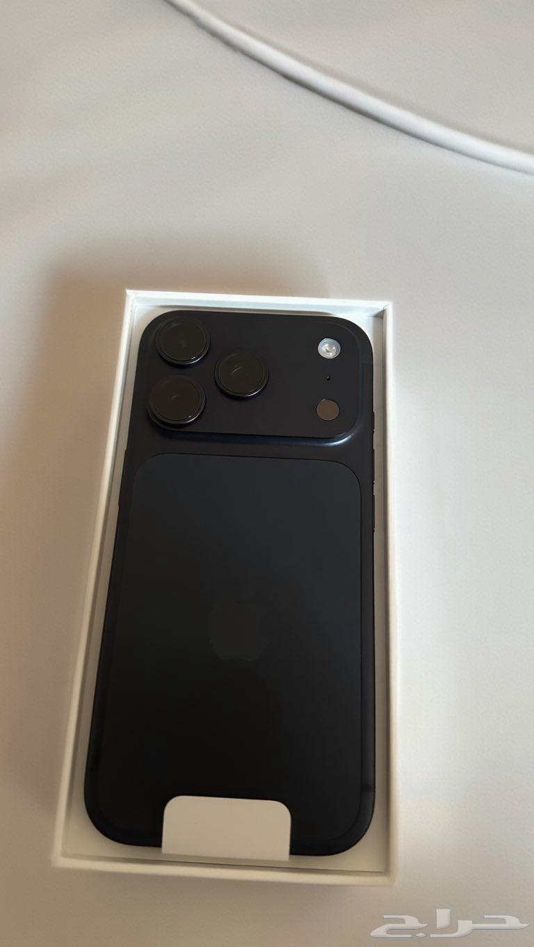 للبيع ايفون 17 برو كحلي 256 GB64565284110338110