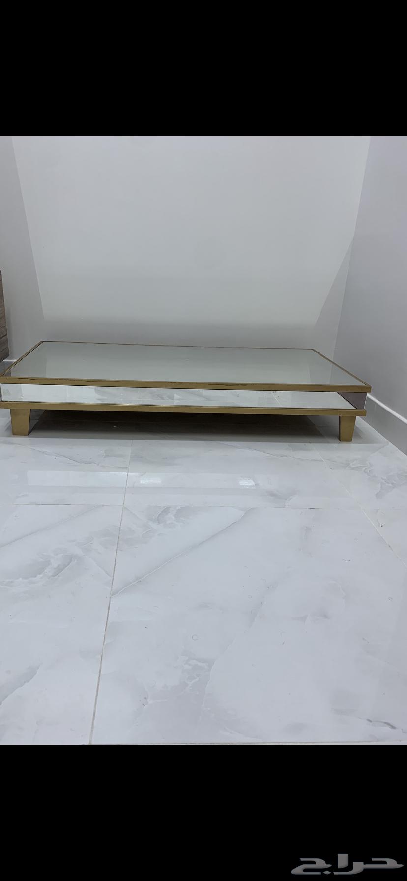 طاولة عدد  اثنين للبيع64562937158915111