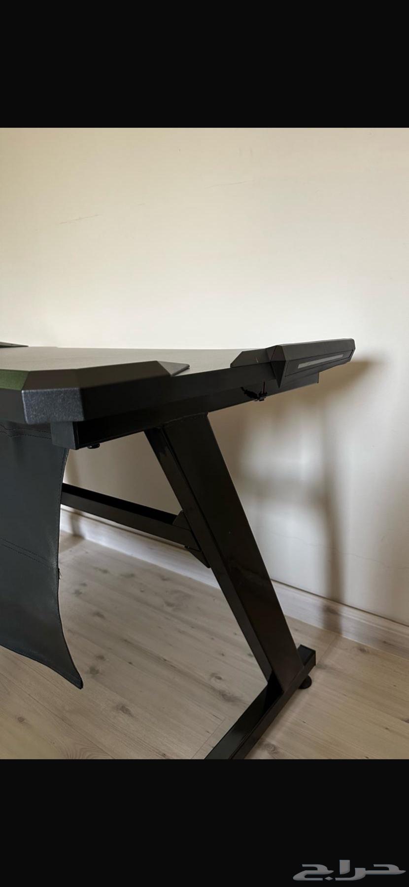 طاولة وكرسي قيمنق64563330037249113
